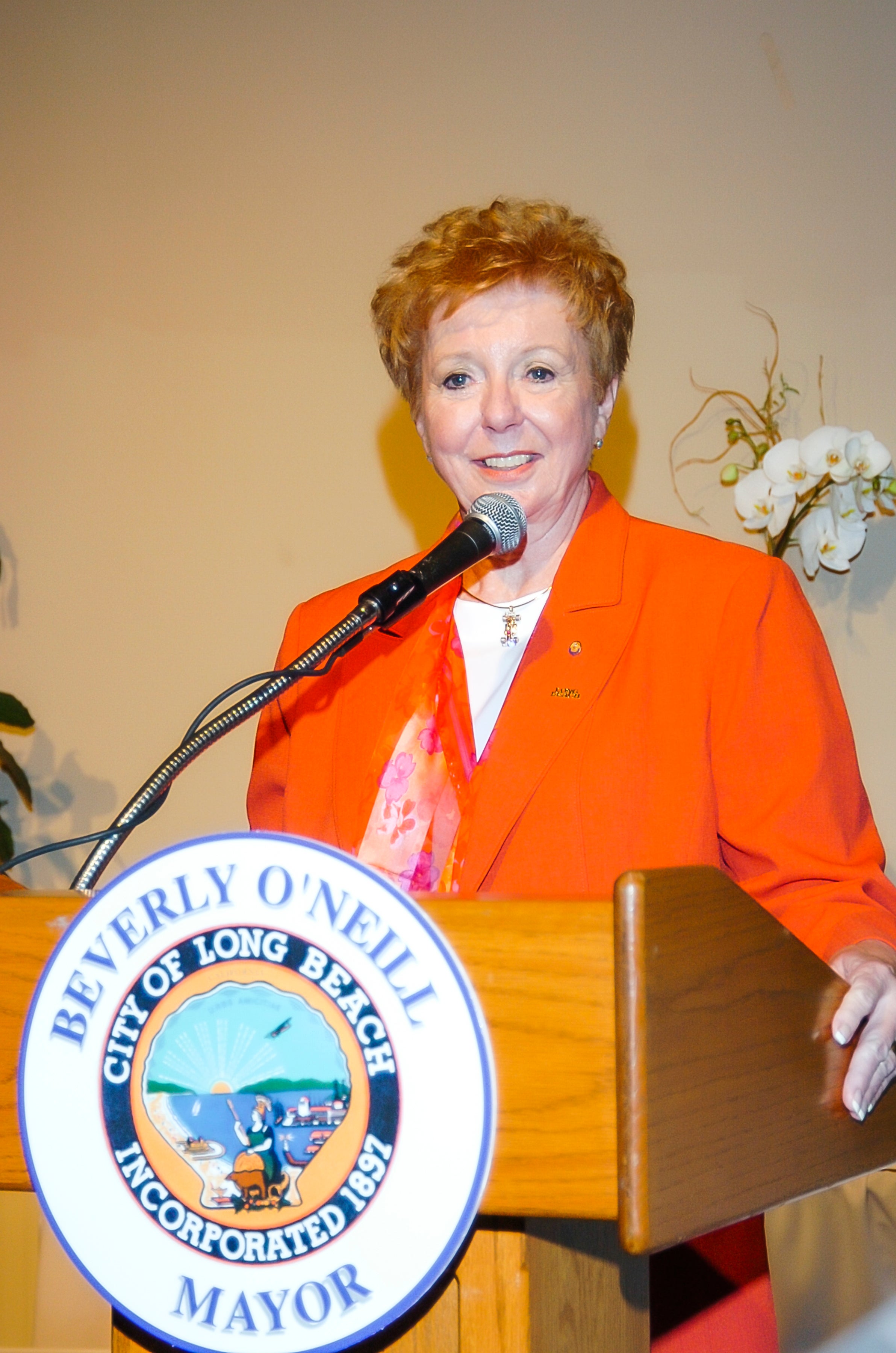 Headshot of Beverly O'Neill 