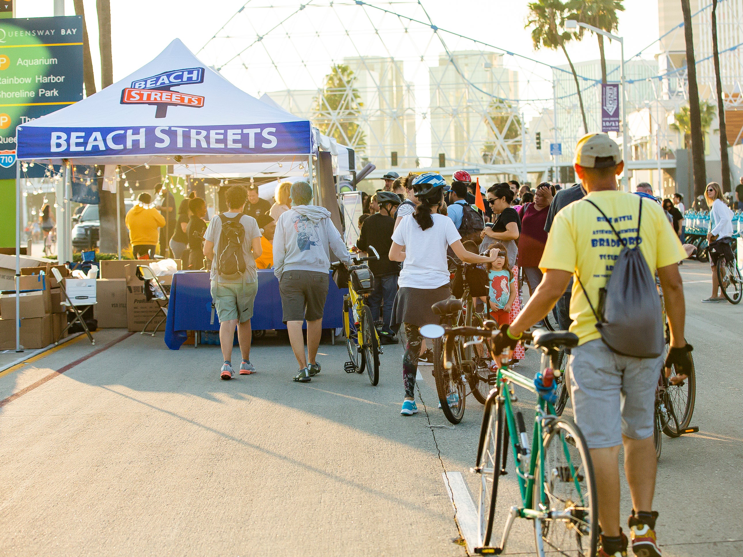 People with bikes lining up at Beach Streets Long Beach People with bikes lining up at Beach Streets Long Beach