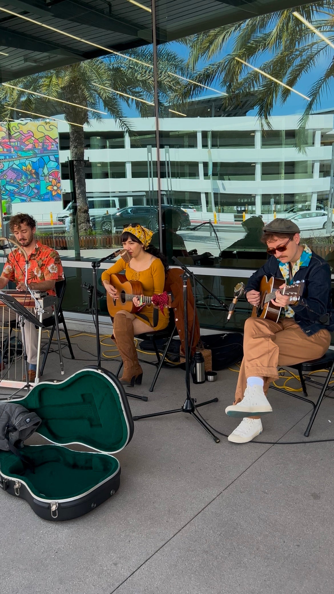 Live music at Long Beach Airport Live music at Long Beach Airport