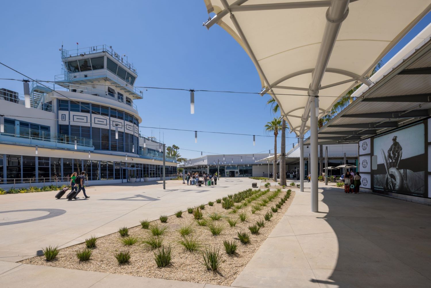 Long Beach Airport Meeters and Greeters Plaza Long Beach Airport Meeters and Greeters Plaza